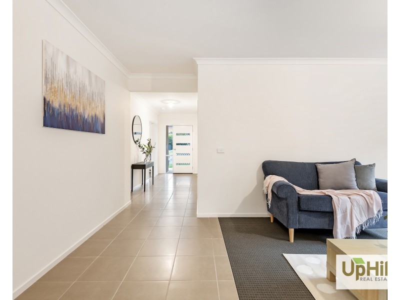 46 Selandra Boulevard, Clyde North VIC 3978