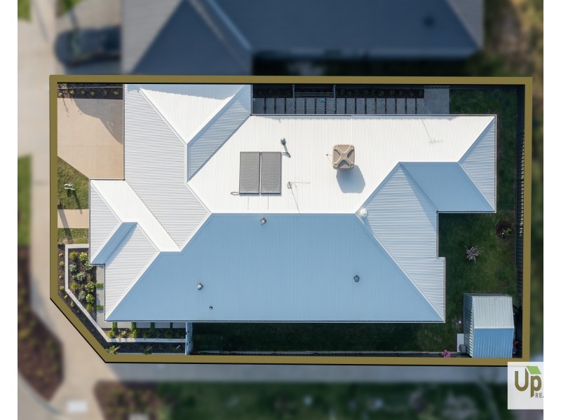 9 Aegean Street, Clyde North VIC 3978