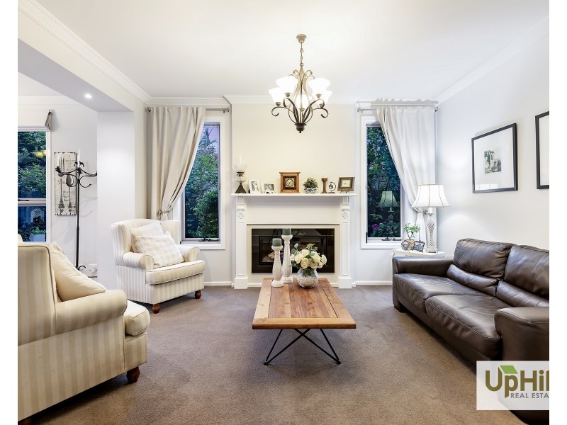 5 Marblelight Way, Clyde North VIC 3978