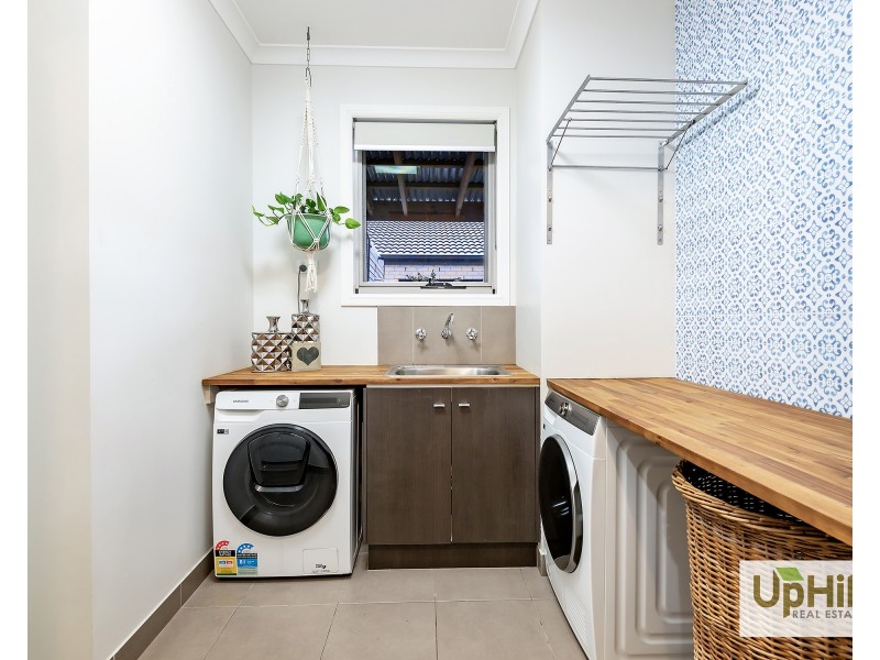 5 Marblelight Way, Clyde North VIC 3978