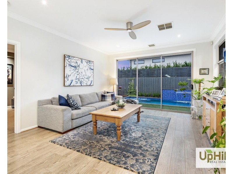 5 Marblelight Way, Clyde North VIC 3978