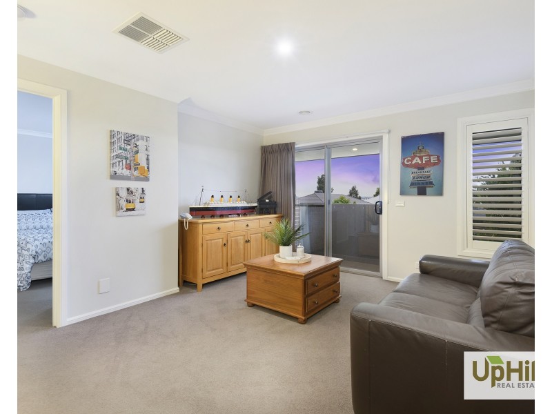 5 Marblelight Way, Clyde North VIC 3978