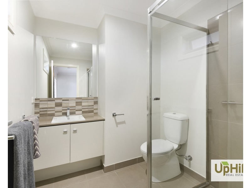 5 Marblelight Way, Clyde North VIC 3978