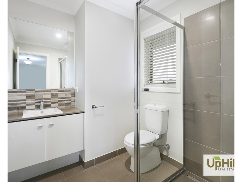 5 Marblelight Way, Clyde North VIC 3978