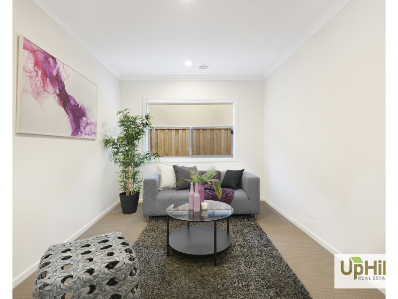 19 Melaan Way, Clyde North VIC 3978