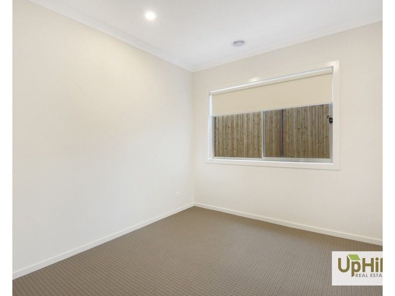 19 Melaan Way, Clyde North VIC 3978