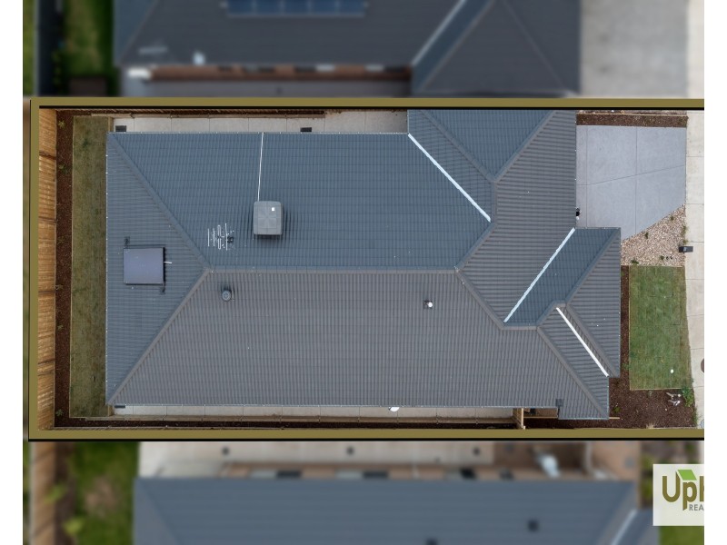 19 Melaan Way, Clyde North VIC 3978