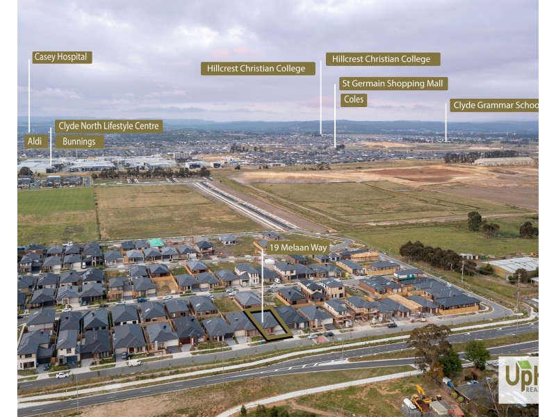 19 Melaan Way, Clyde North VIC 3978