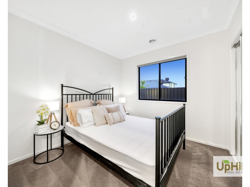 5 Danube Road, Clyde VIC 3978