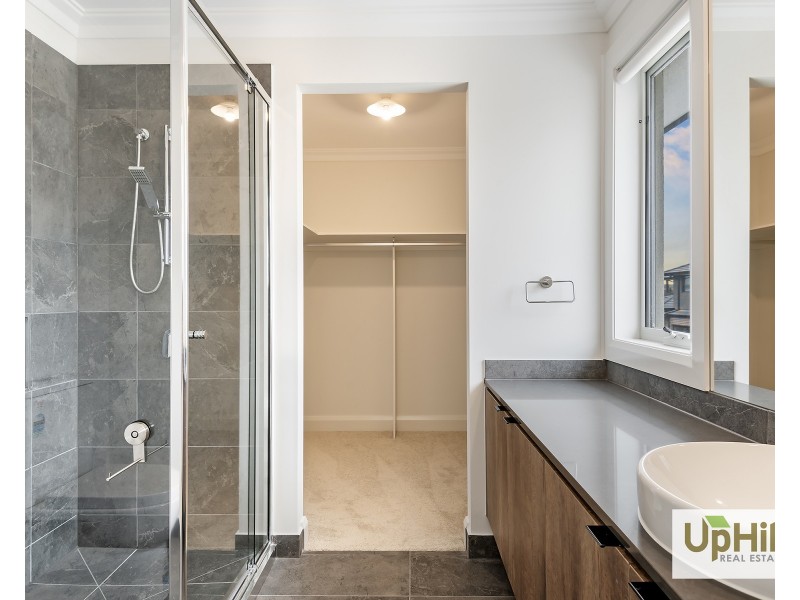 46 Salamanca Drive, Clyde North VIC 3978