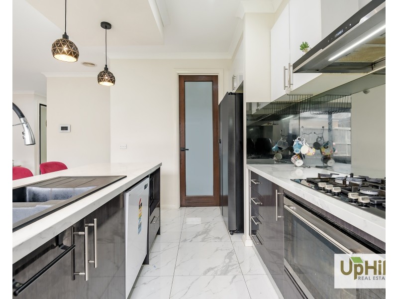 104 Moxham Drive, Clyde North VIC 3978