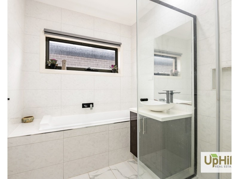 104 Moxham Drive, Clyde North VIC 3978