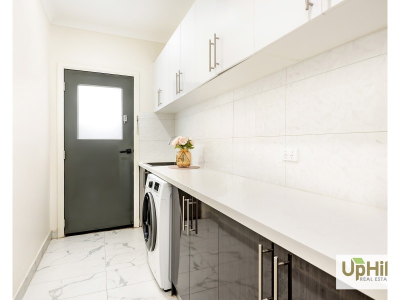 104 Moxham Drive, Clyde North VIC 3978