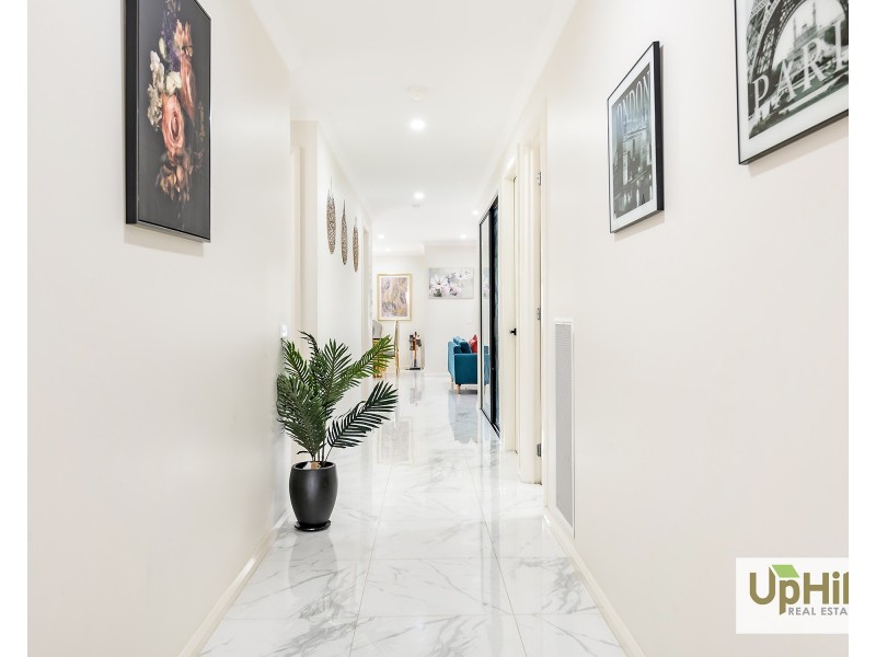 104 Moxham Drive, Clyde North VIC 3978