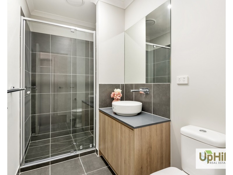 7 Guell Lane, Clyde North VIC 3978