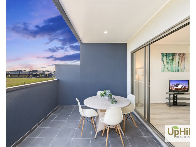 7 Guell Lane, Clyde North VIC 3978