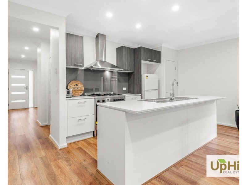 20 Stonemason Road, Clyde North VIC 3978