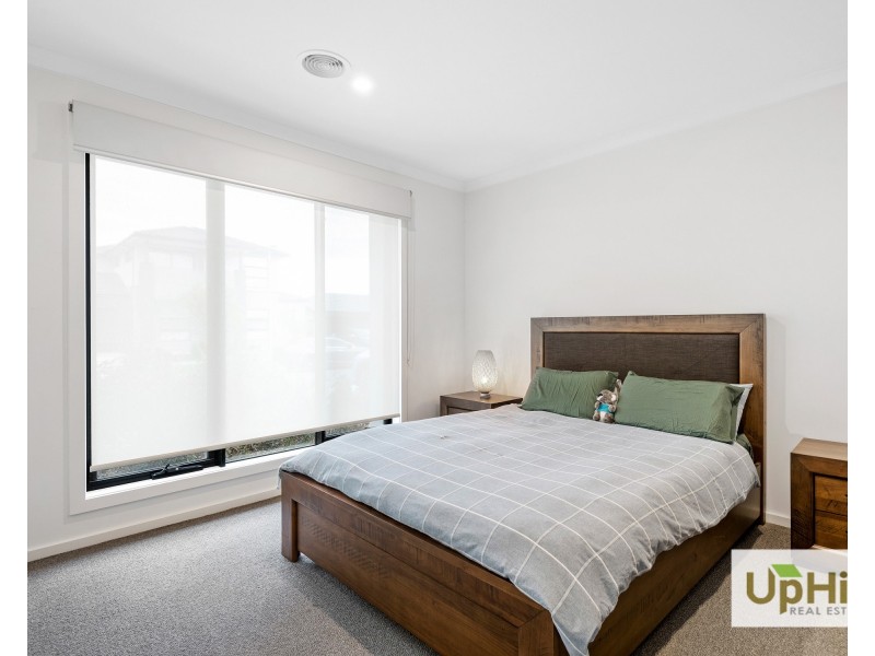 20 Stonemason Road, Clyde North VIC 3978