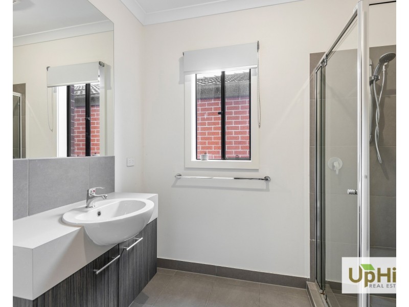 20 Stonemason Road, Clyde North VIC 3978