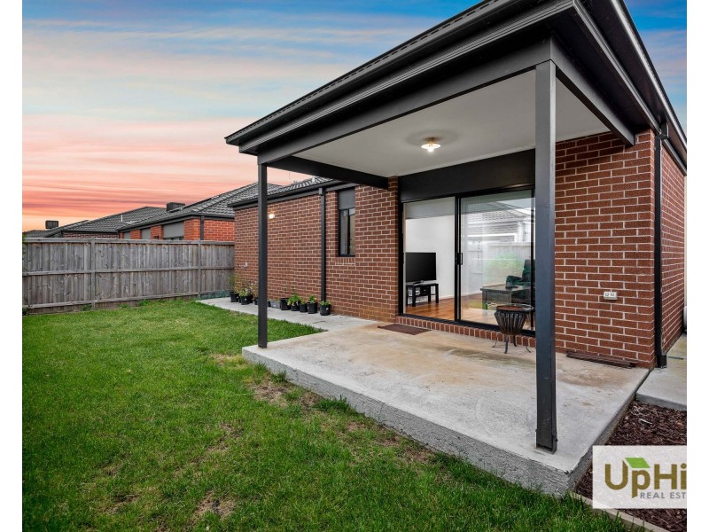 20 Stonemason Road, Clyde North VIC 3978