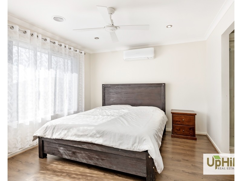 21 Rilana Road, Clyde North VIC 3978