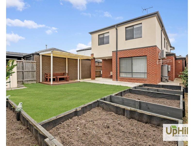 21 Rilana Road, Clyde North VIC 3978