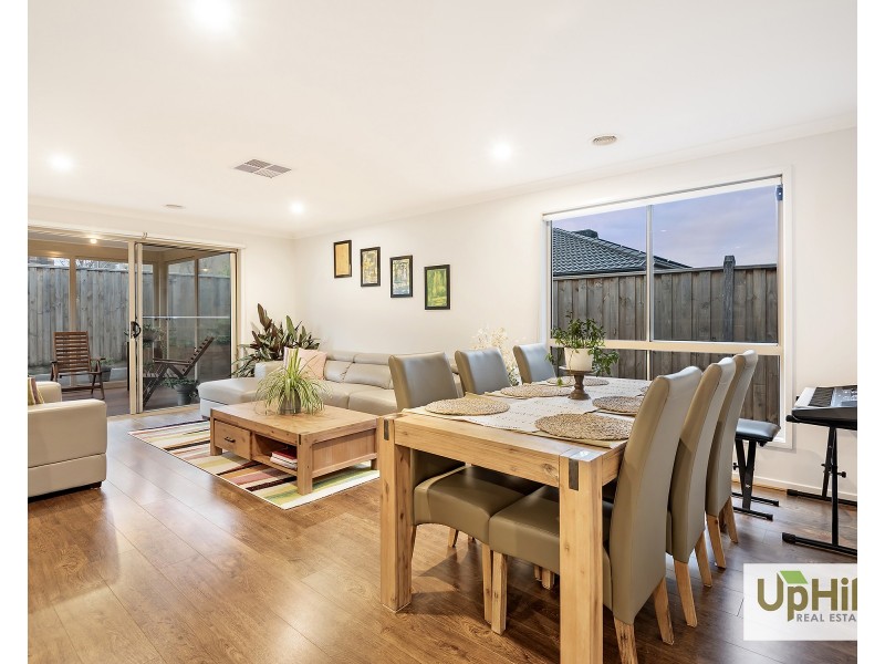 18 Lancelot Avenue, Clyde VIC 3978