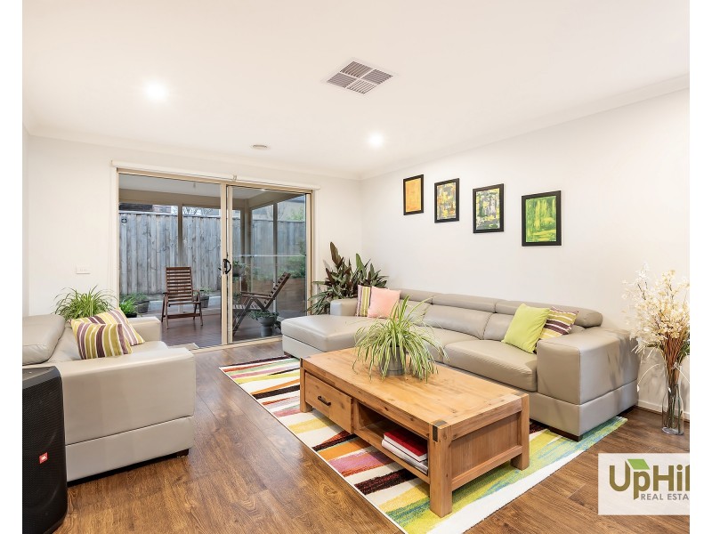 18 Lancelot Avenue, Clyde VIC 3978