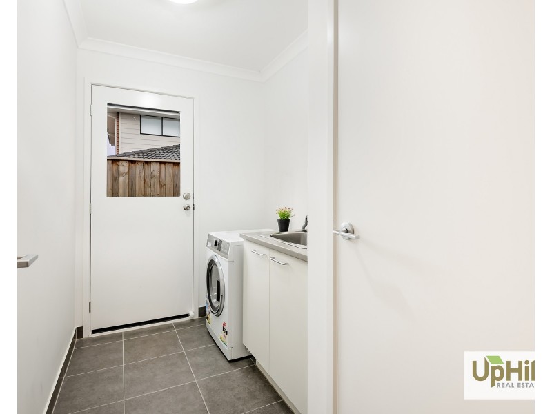 18 Lancelot Avenue, Clyde VIC 3978