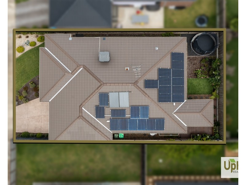 18 Lancelot Avenue, Clyde VIC 3978