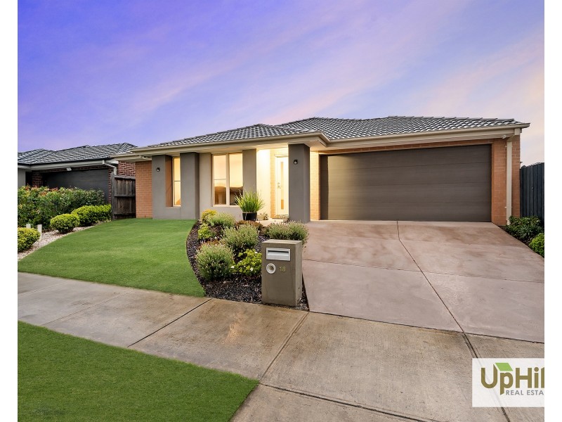 18 Lancelot Avenue, Clyde VIC 3978