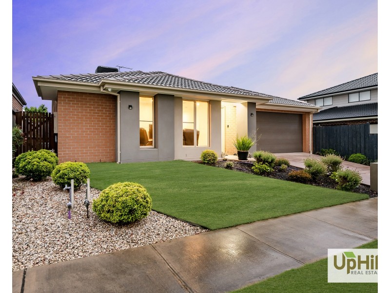 18 Lancelot Avenue, Clyde VIC 3978