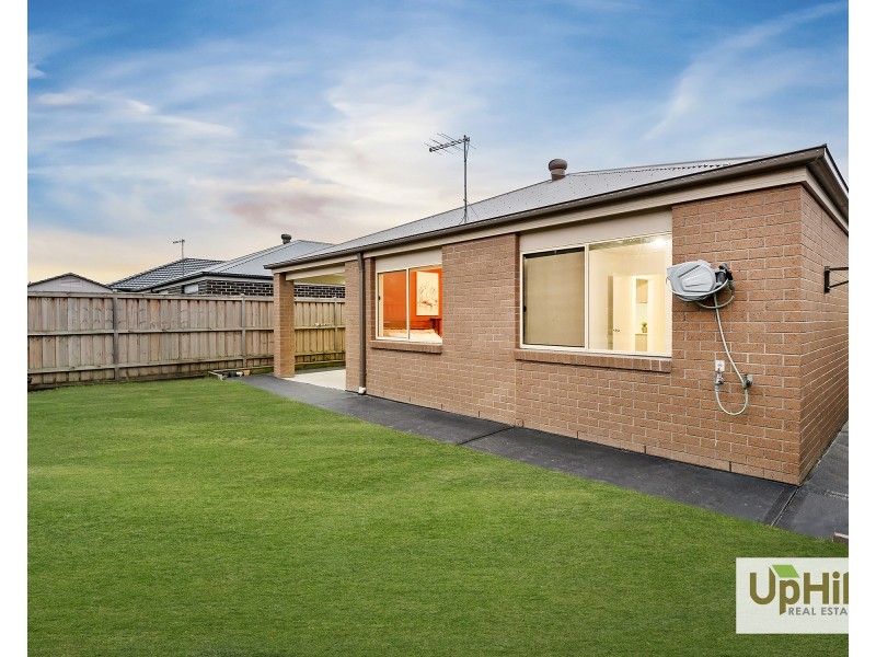26 Fortitude Circuit, Clyde VIC 3978