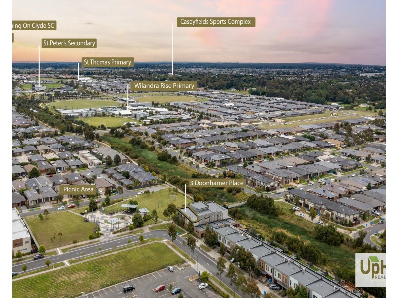 3 Doonhamer Place, Clyde North VIC 3978