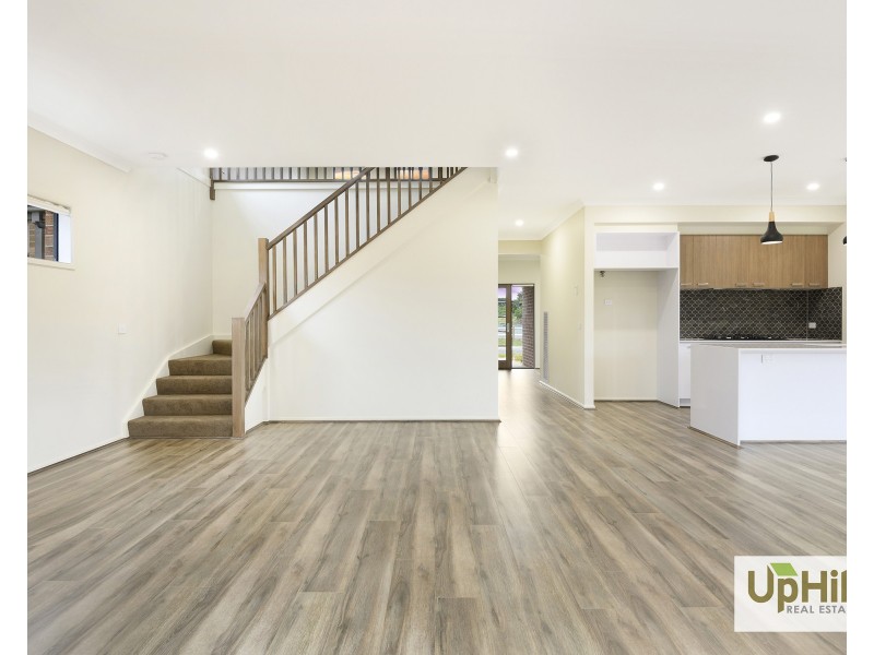 7 Makalu Circuit, Clyde North VIC 3978