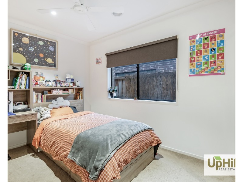 32 Castillo Avenue, Clyde North VIC 3978