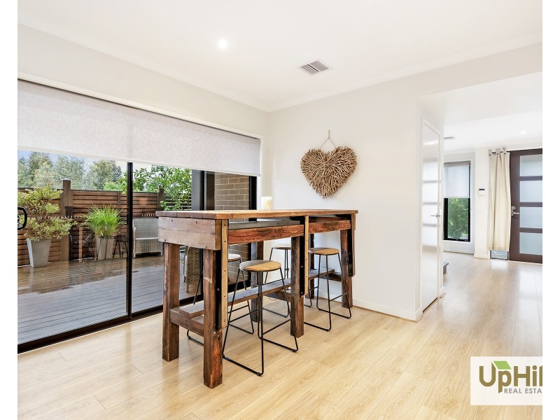 27 Lonarto Avenue, Clyde North VIC 3978