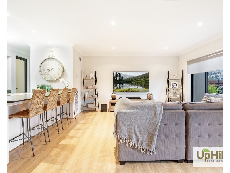 27 Lonarto Avenue, Clyde North VIC 3978