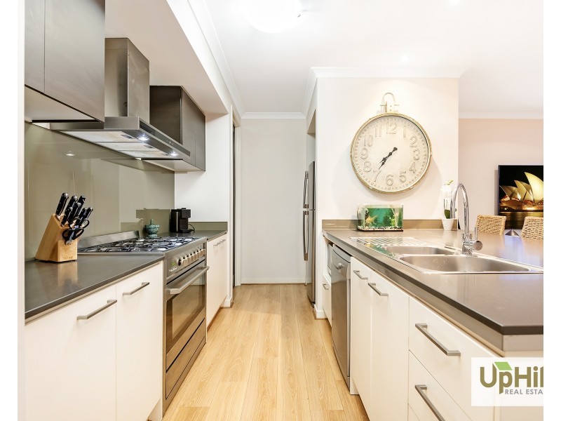 27 Lonarto Avenue, Clyde North VIC 3978