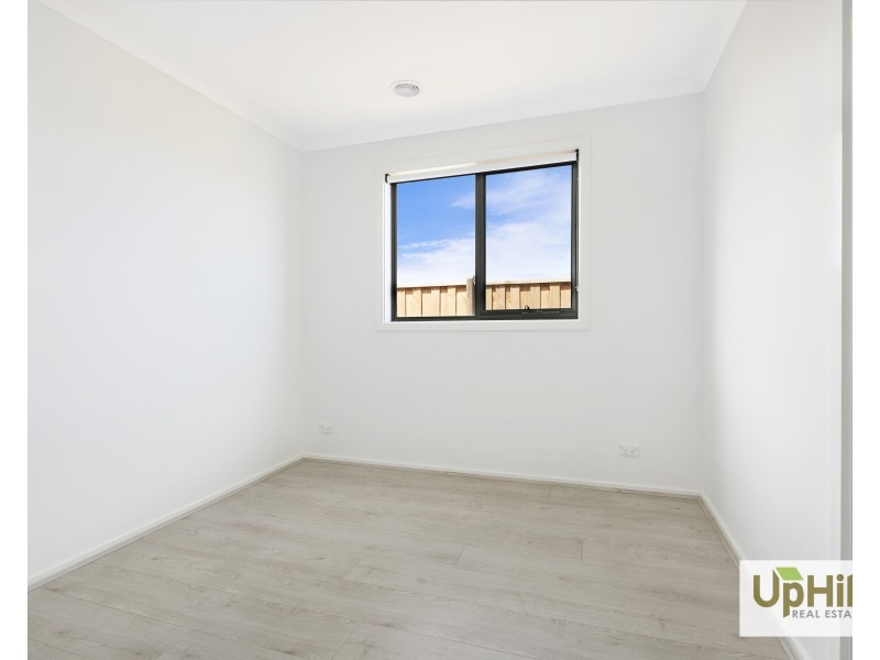 6 Towamba Avenue, Clyde VIC 3978