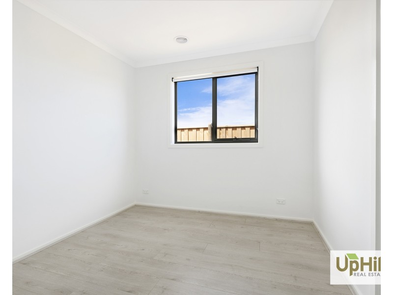 6 Towamba Avenue, Clyde VIC 3978