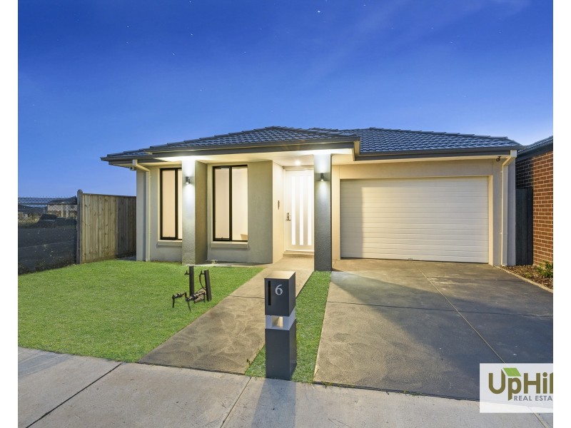 6 Towamba Avenue, Clyde VIC 3978