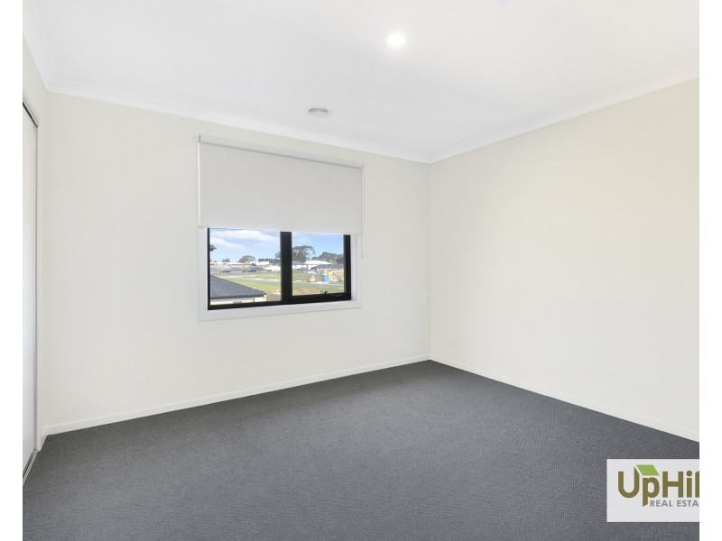 16 Grattan Street, Clyde VIC 3978