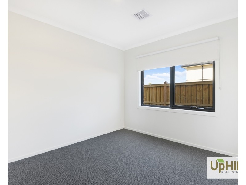 16 Grattan Street, Clyde VIC 3978