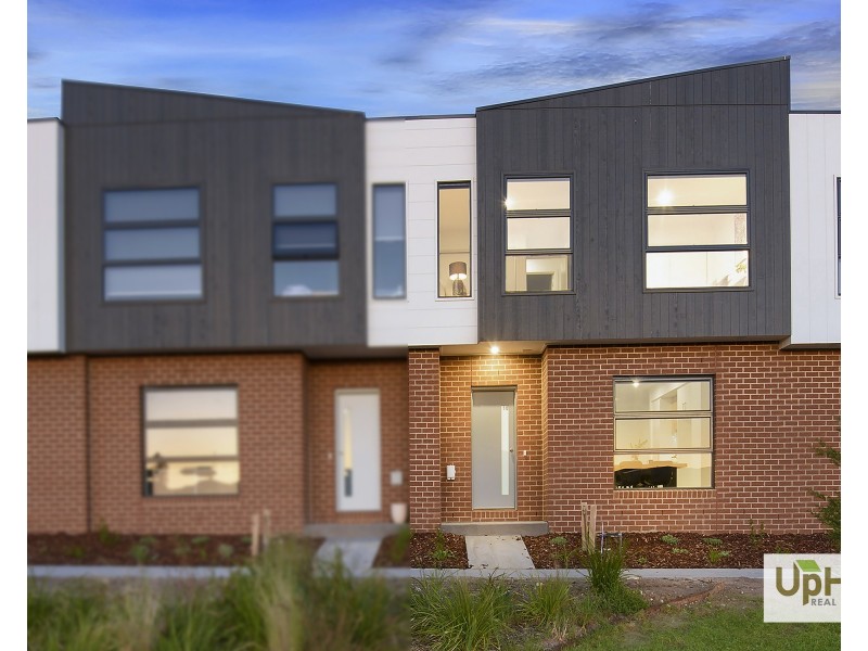 10 Monterey Loop, Clyde VIC 3978