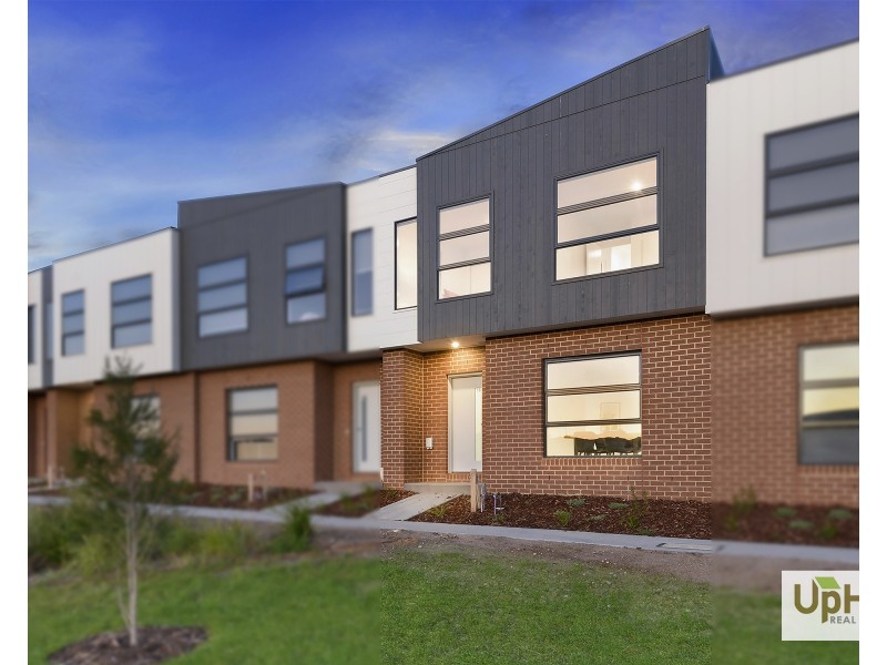 10 Monterey Loop, Clyde VIC 3978