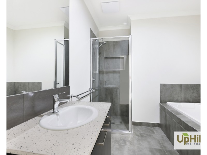 48 Charming Loop, Officer VIC 3809
