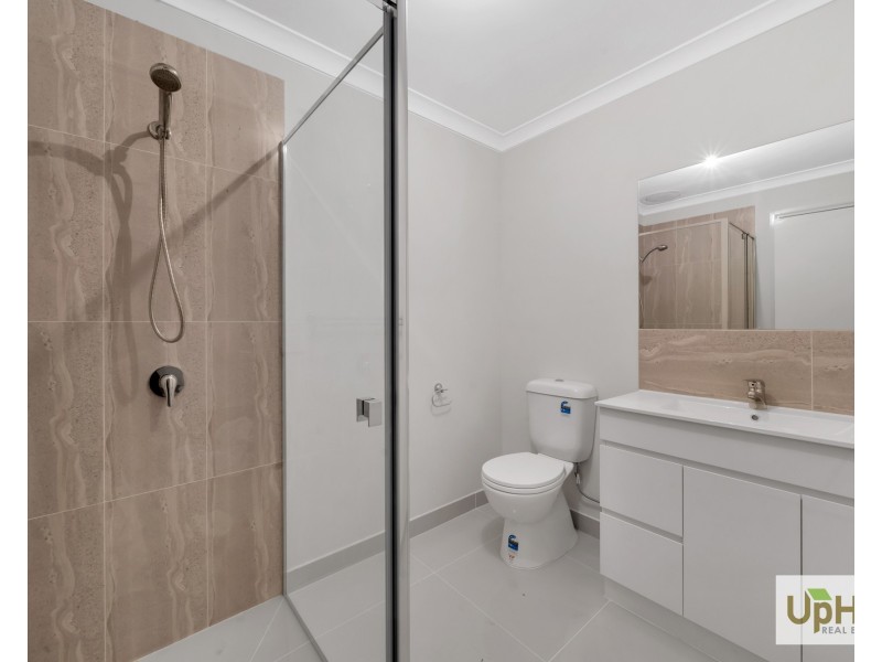 2D Henry street, Pakenham VIC 3810