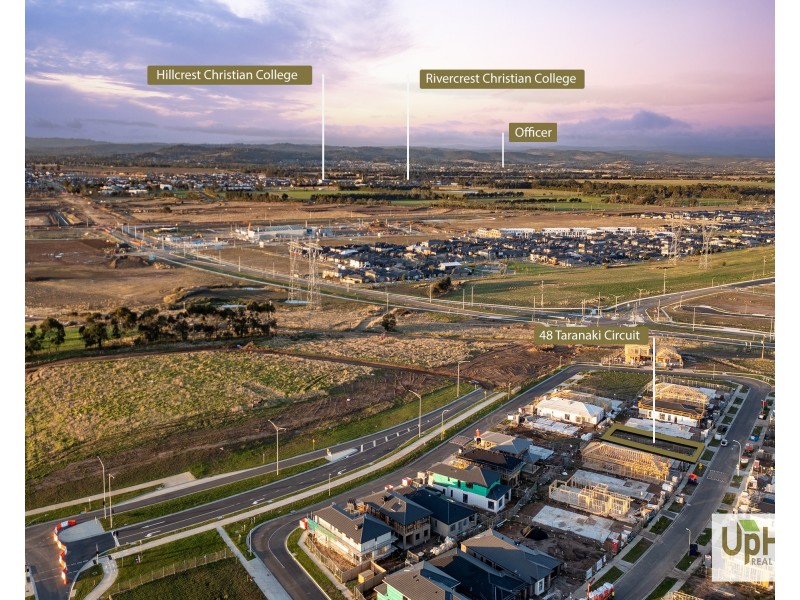 48 Taranaki Circuit, Clyde North VIC 3978