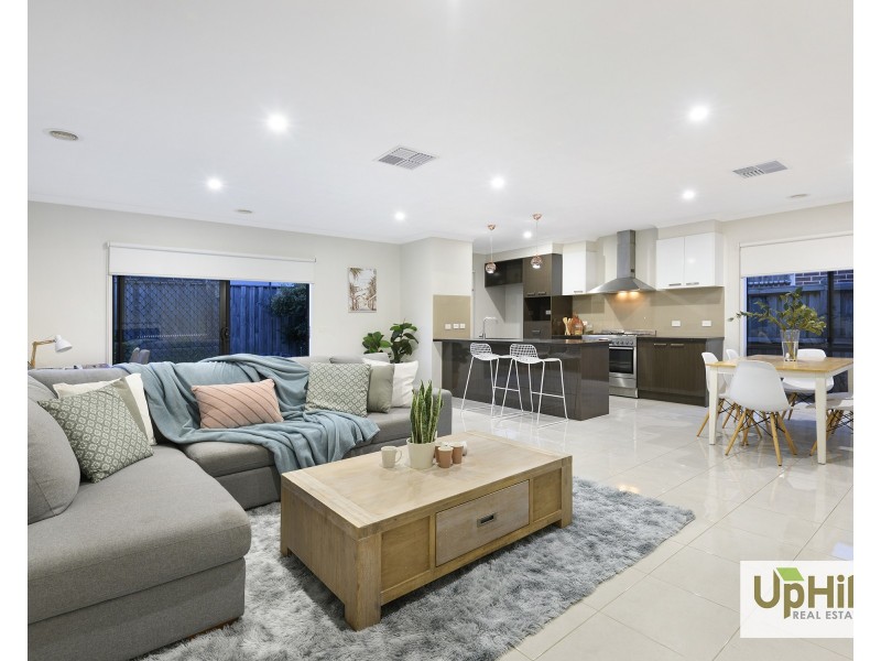 27 Green Gully Road, Clyde VIC 3978